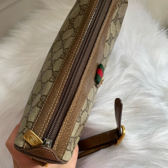 💕Vintage Gucci Crossbody - Picture 3 of 11